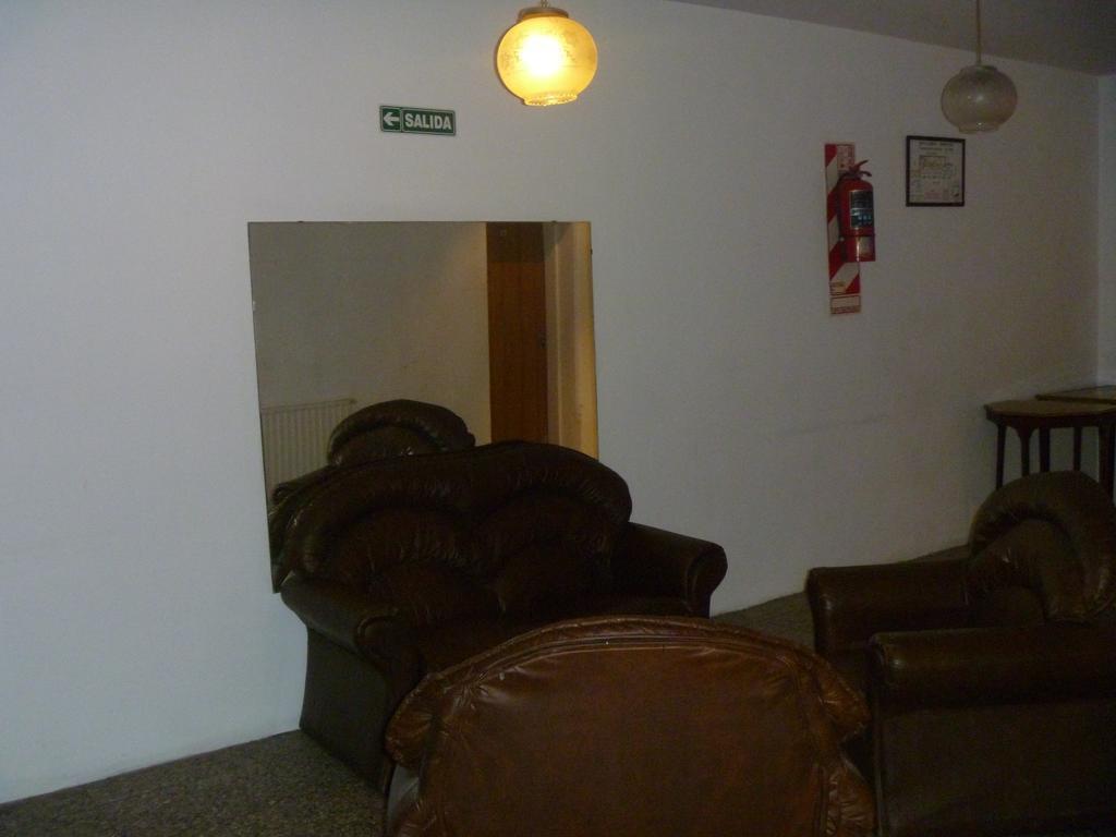 Hotel Turista Buenos Aires Exteriér fotografie